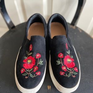 Black floral embroidered slip on sneakers tennies